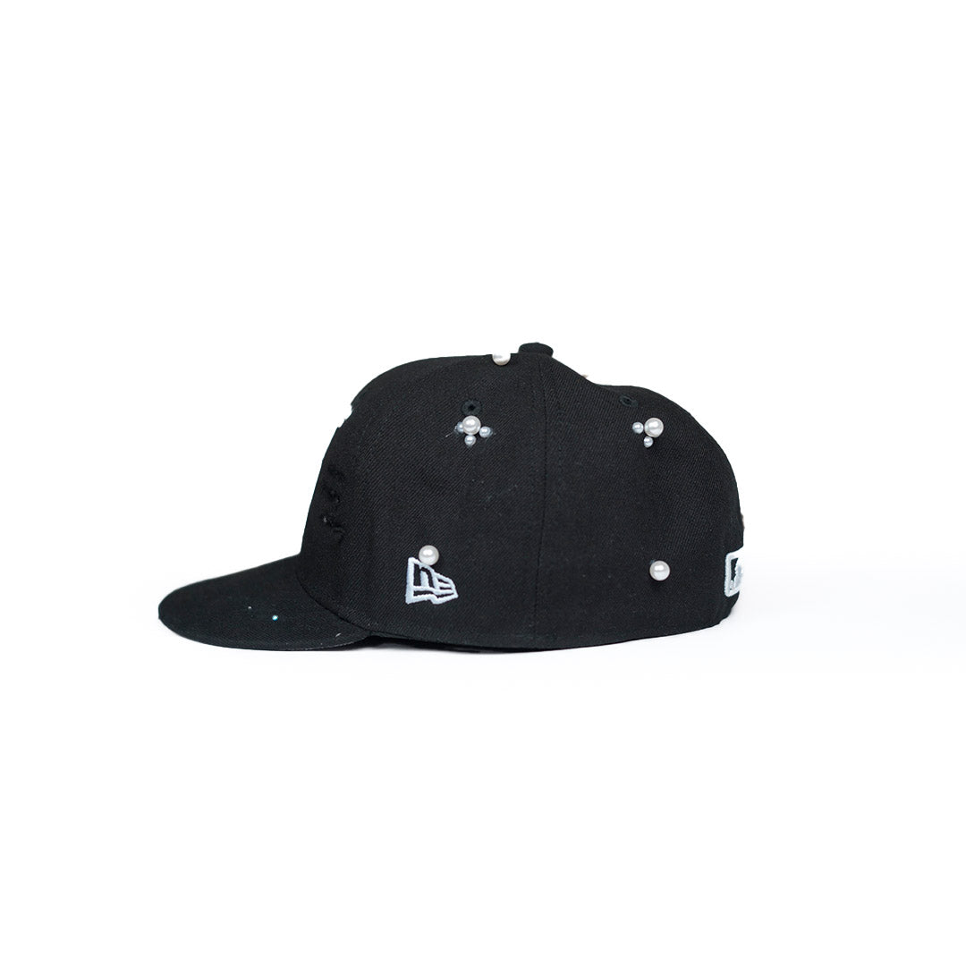Custom-Fitted Caps “Black“