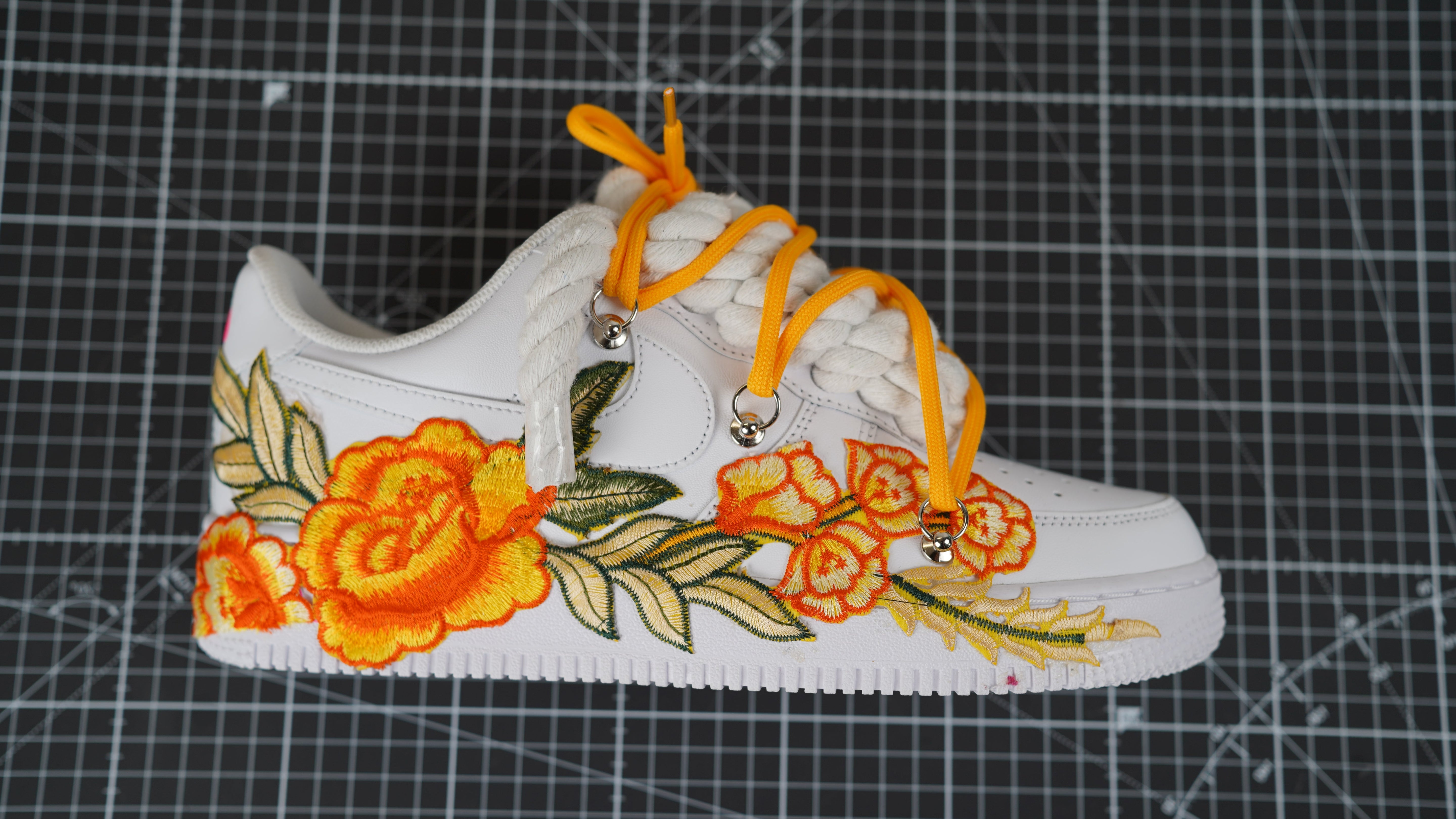 Custom NIKE AIR FORCE 1 “ROPE LACES” Flowers Muster (Dunk)