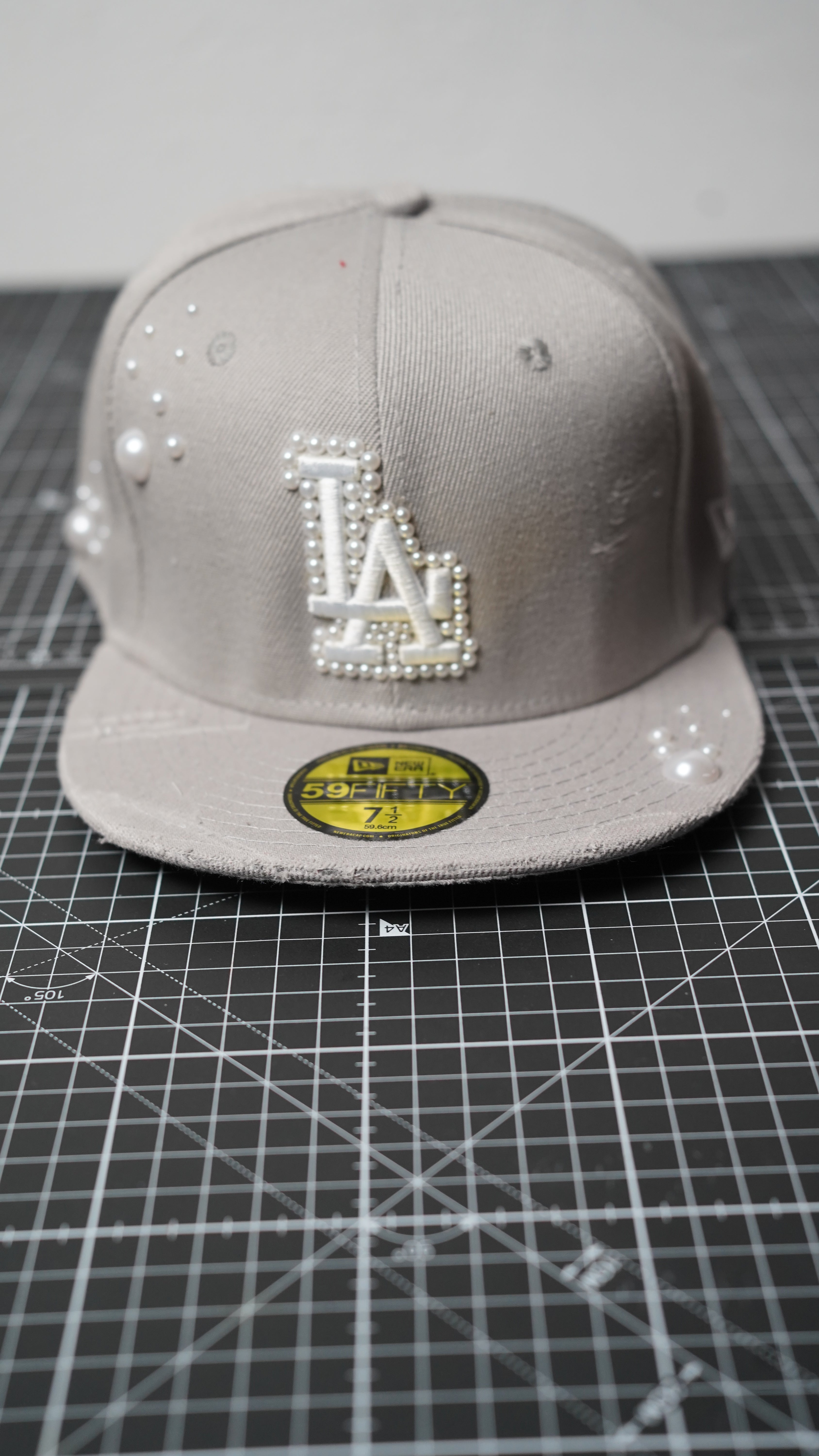 Custom-Fitted Caps “Gray“ COSMA