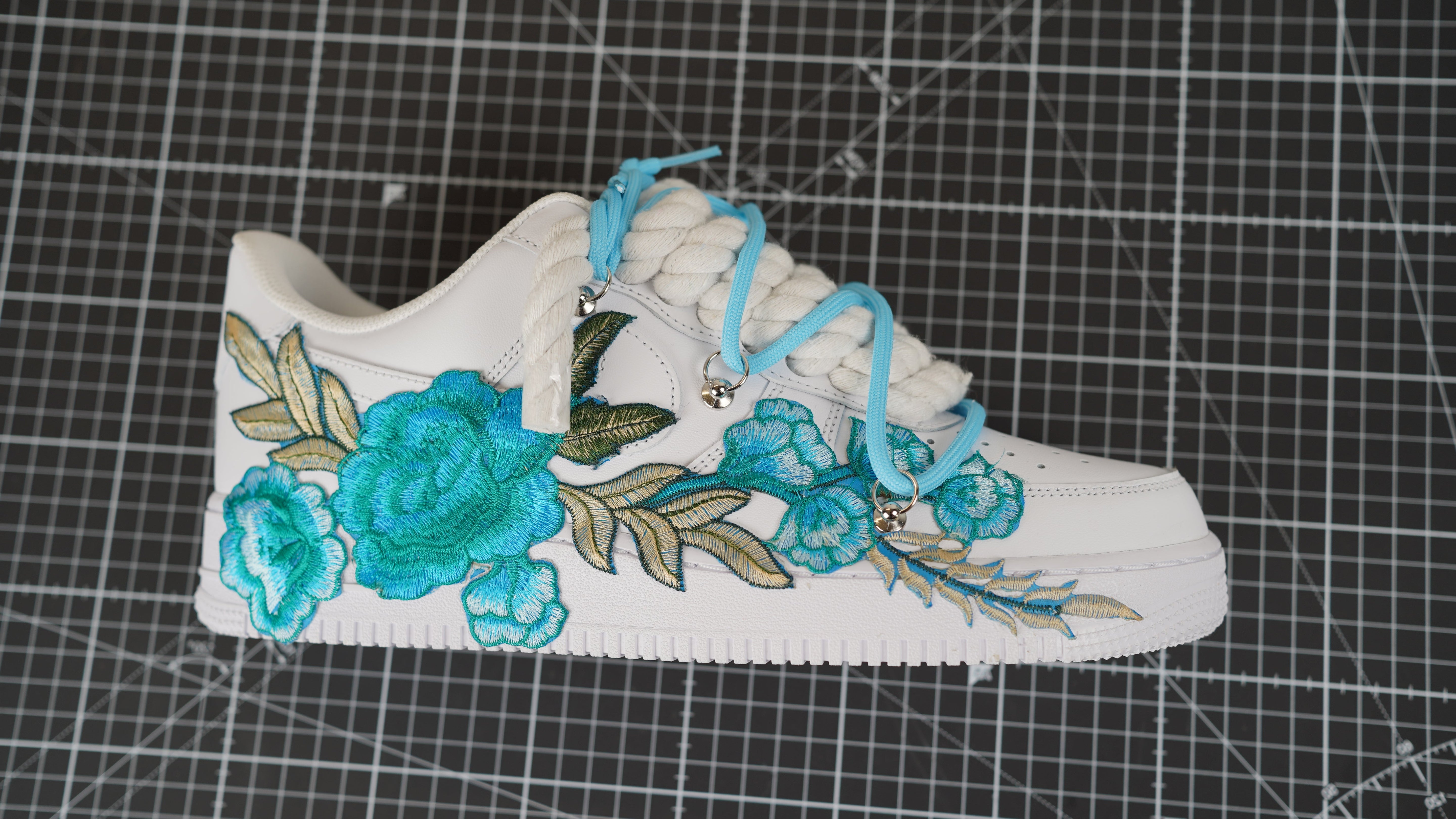 Custom NIKE AIR FORCE 1 “ROPE LACES” Flowers Muster (Dunk)