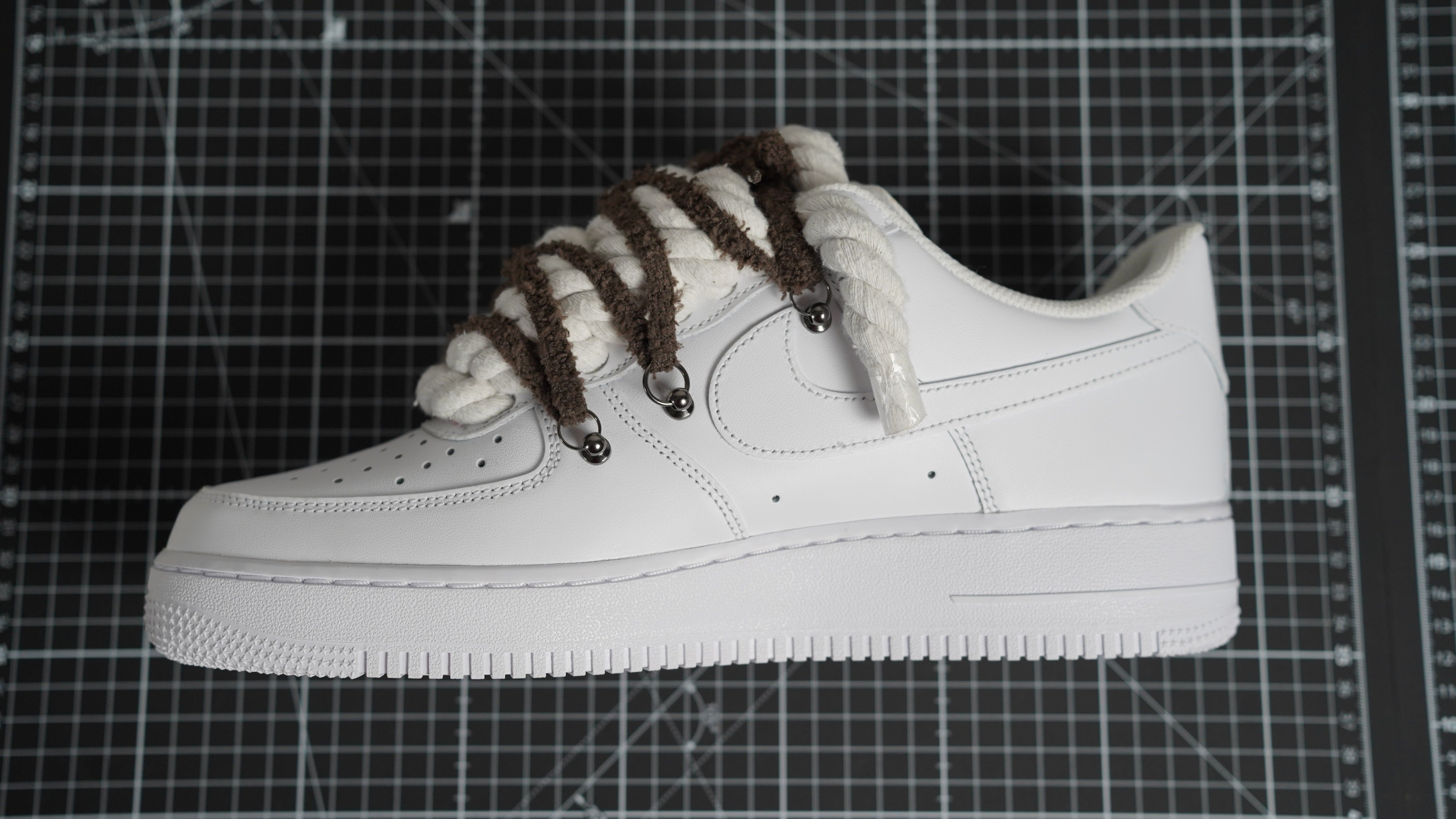 Custom Sneakers Weiß “ROPE LACES” extra Lace Grau