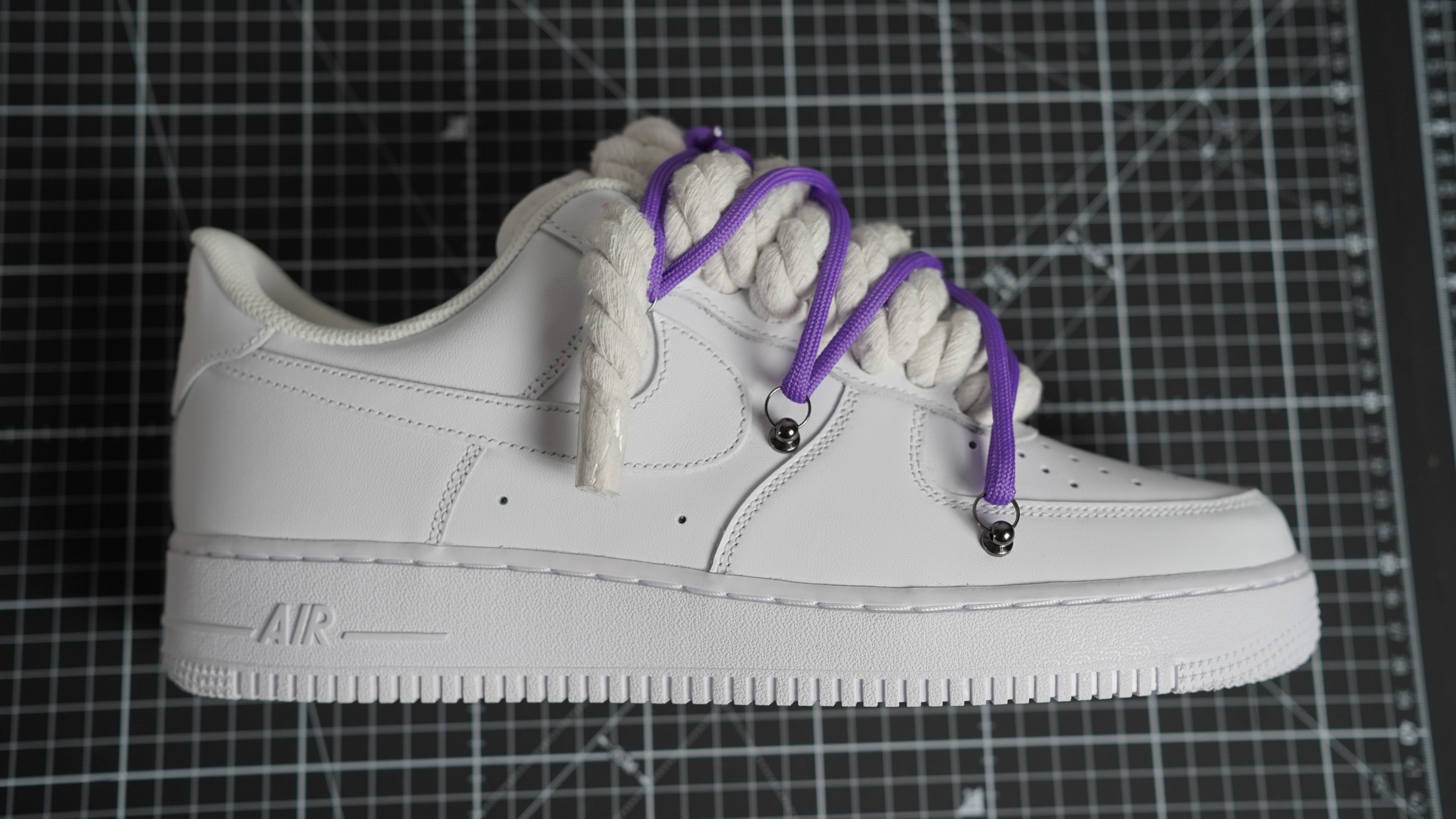 Custom Sneakers Weiß “ROPE LACES” Dunk purple