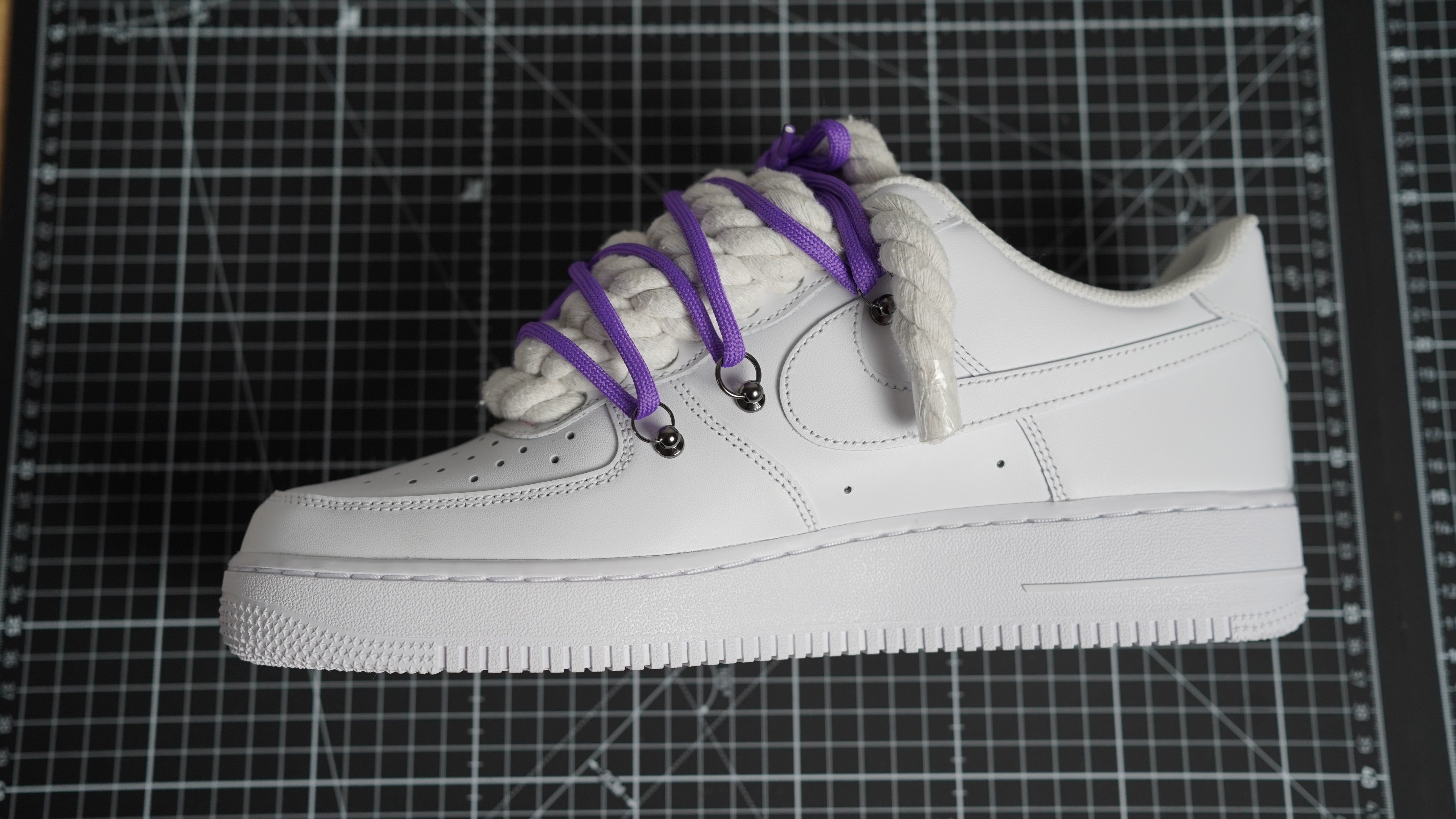 Custom Sneakers Weiß “ROPE LACES” Dunk purple