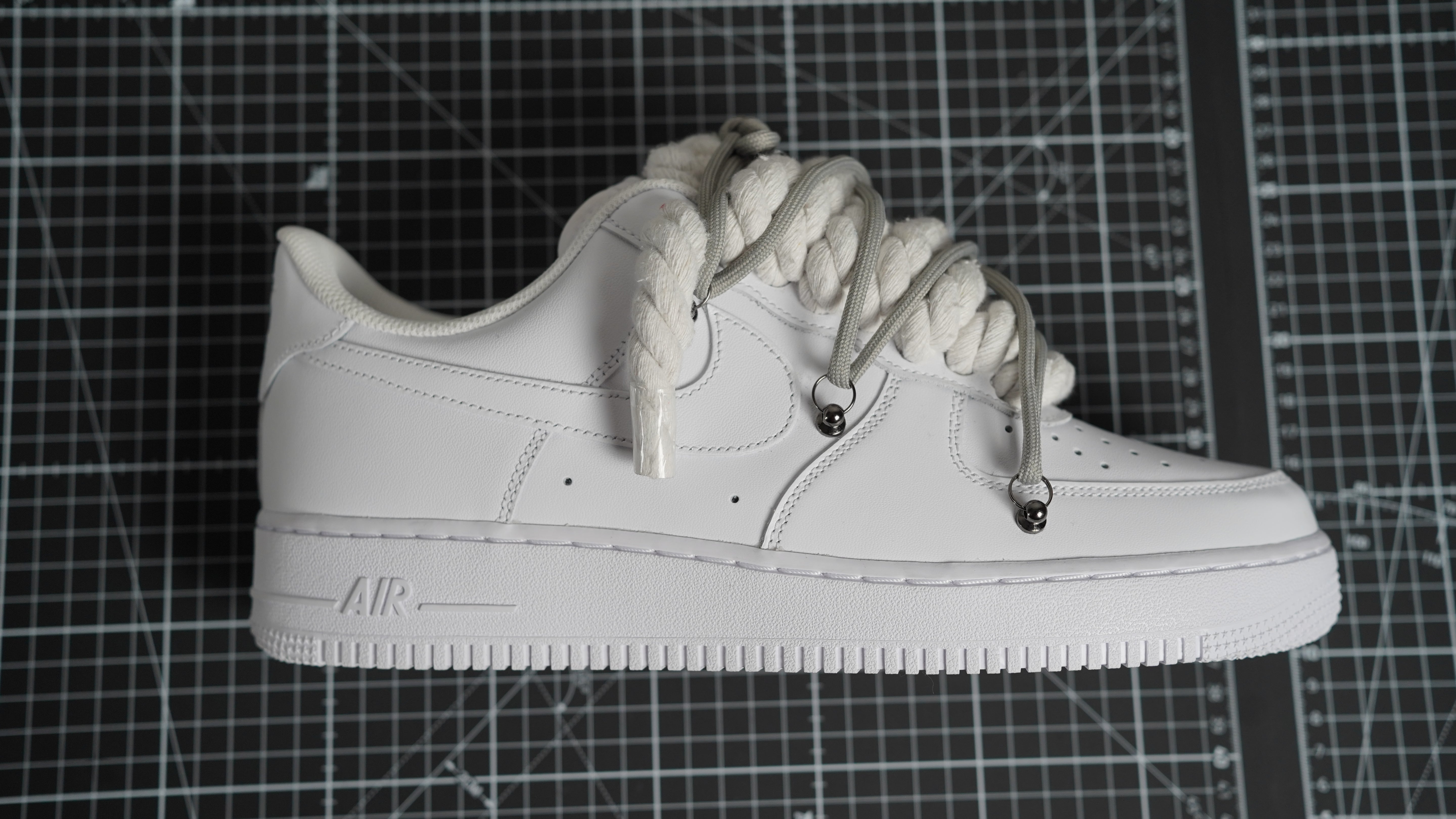 Custom Sneakers Weiß “ROPE LACES” Dunk Grau
