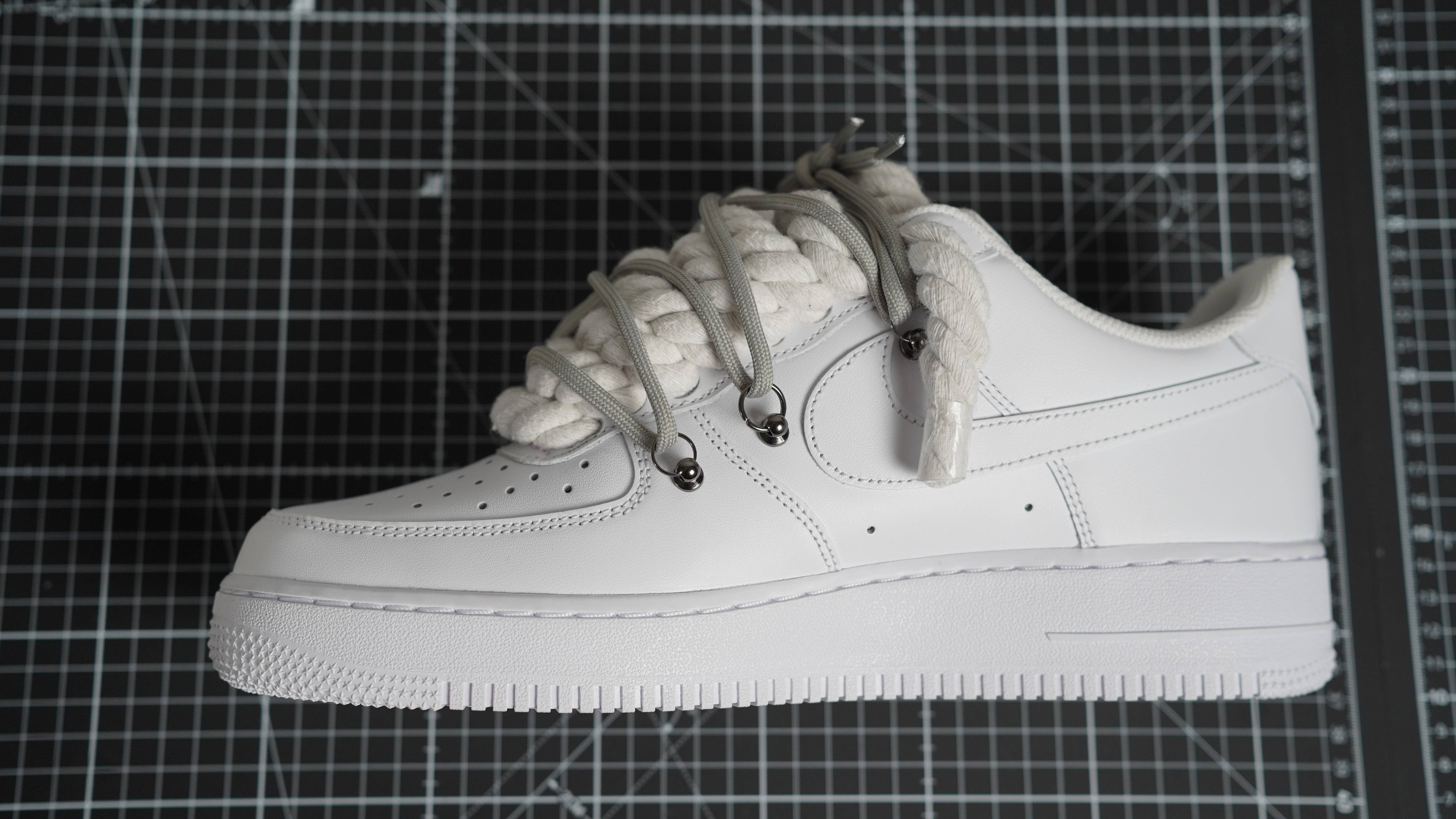 Custom Sneakers Weiß “ROPE LACES” Dunk Grau