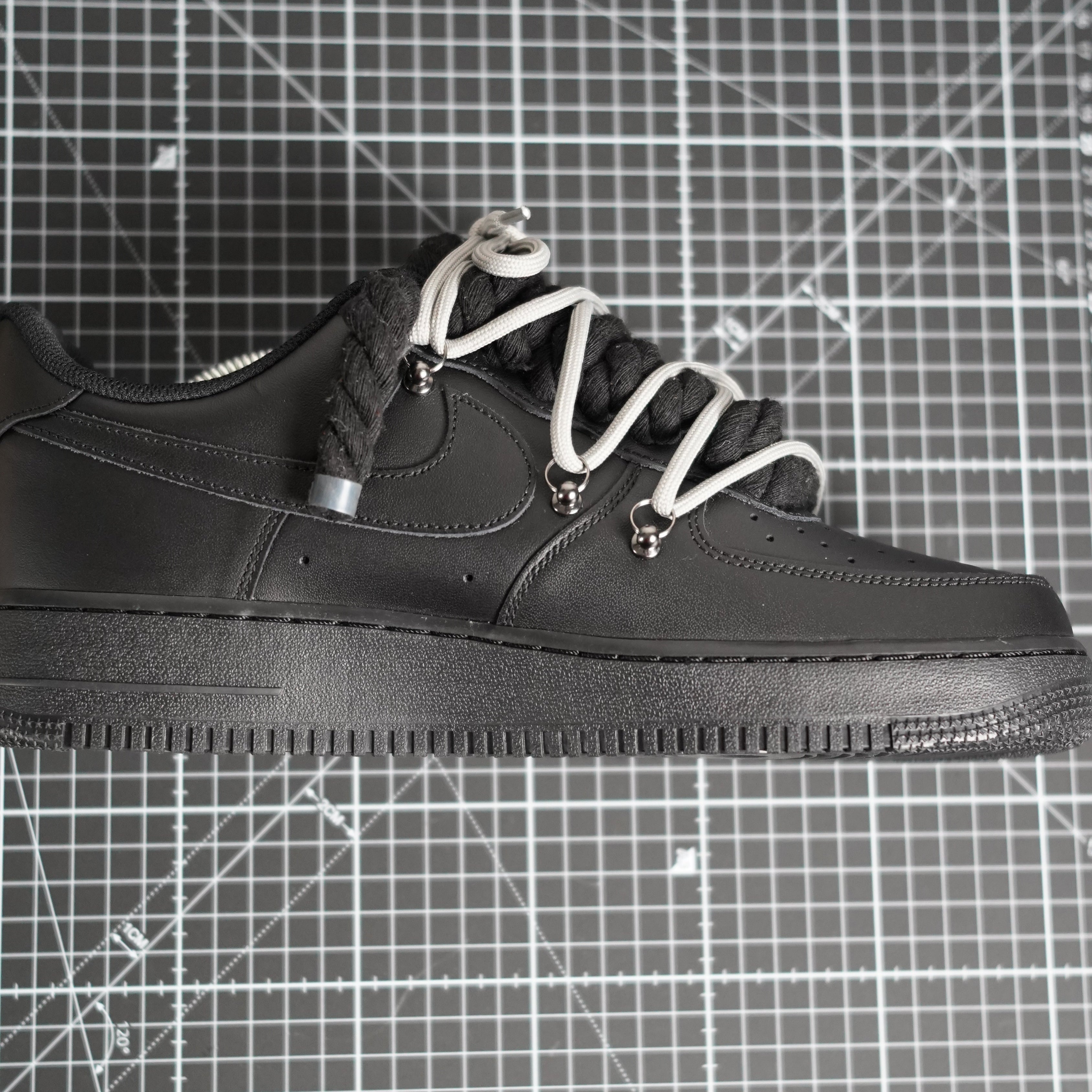 Custom Sneakers Black “ROPE LACES” Dunk Grau