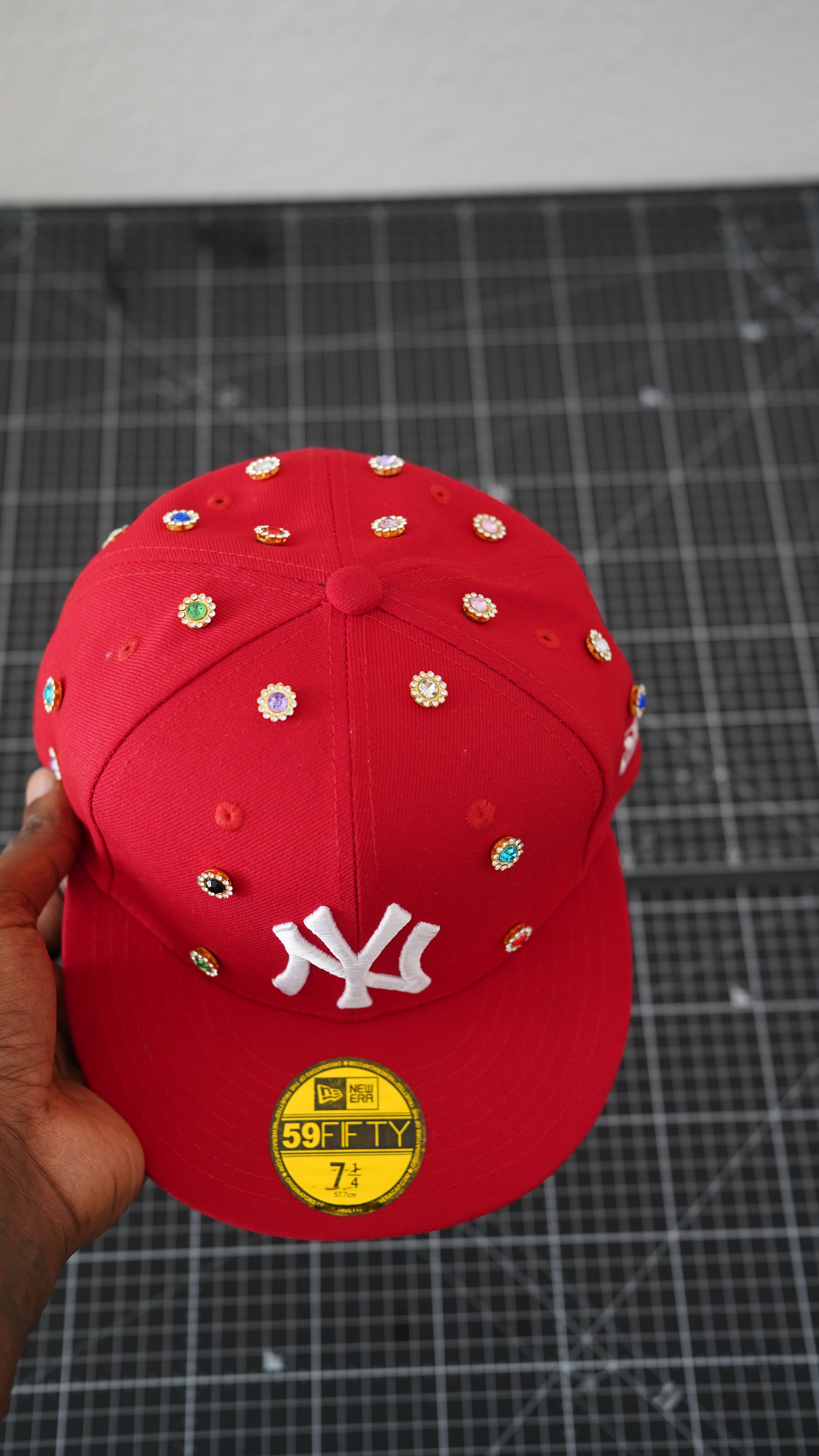 Custom-Fitted Caps “Red“ Midnight Gems