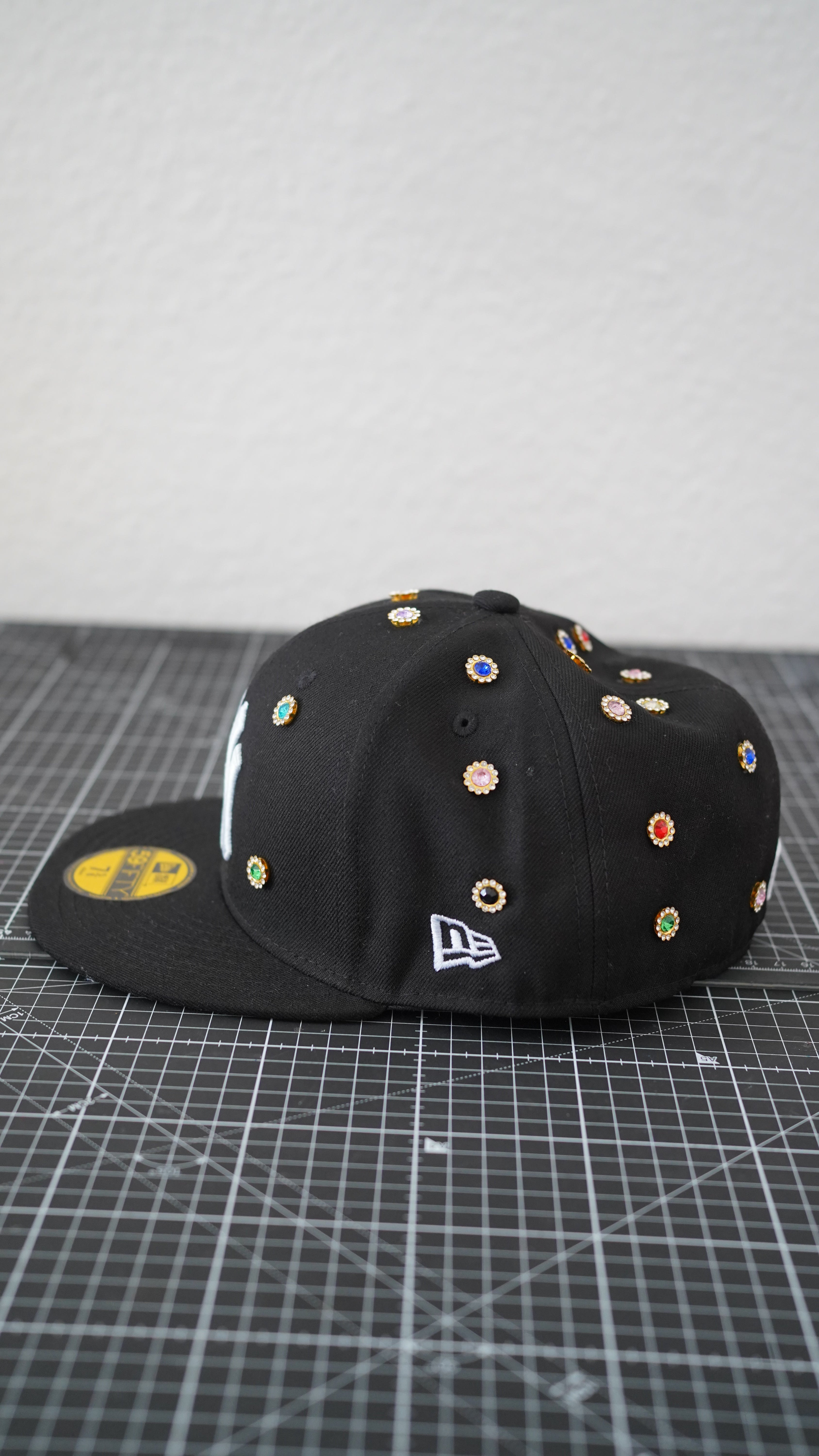 Custom-Fitted Caps “Black“ Midnight Gems