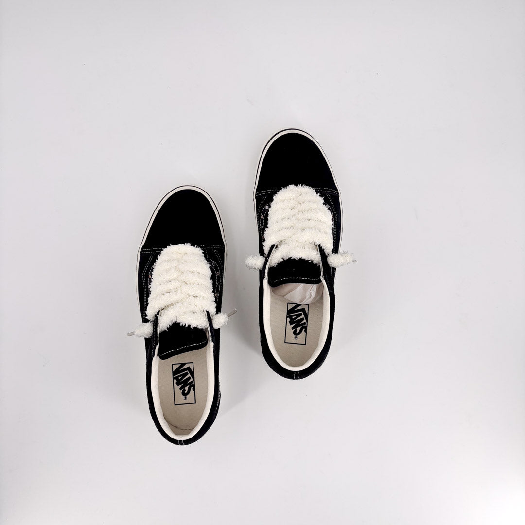 Custom Vans Black / White