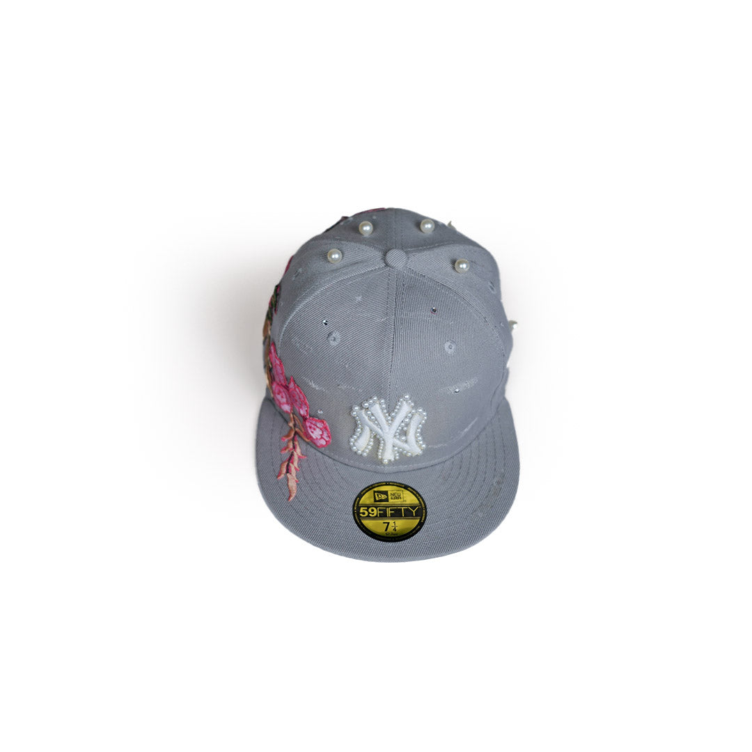 Custom-Fitted Caps “Gray“