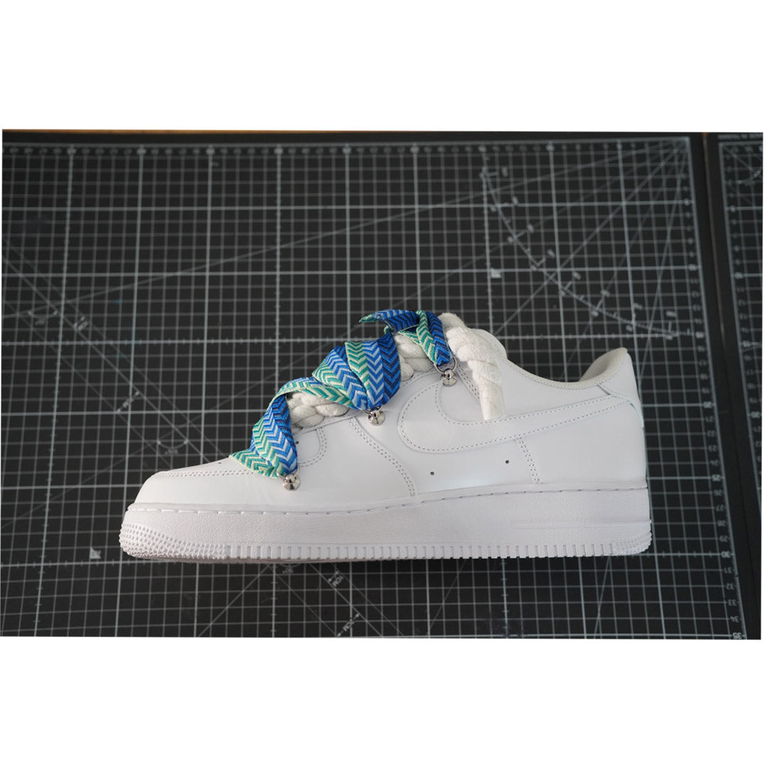 Custom Sneakers Weiß ,, Lanvin Laces '' Blue Thorns