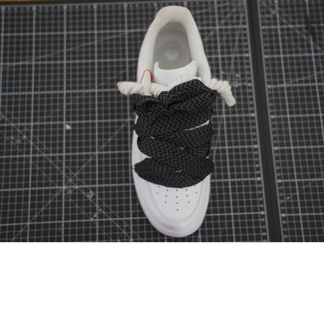 Custom Nike AF1 Weiß ,, Lanvin Laces '' Black Thorns