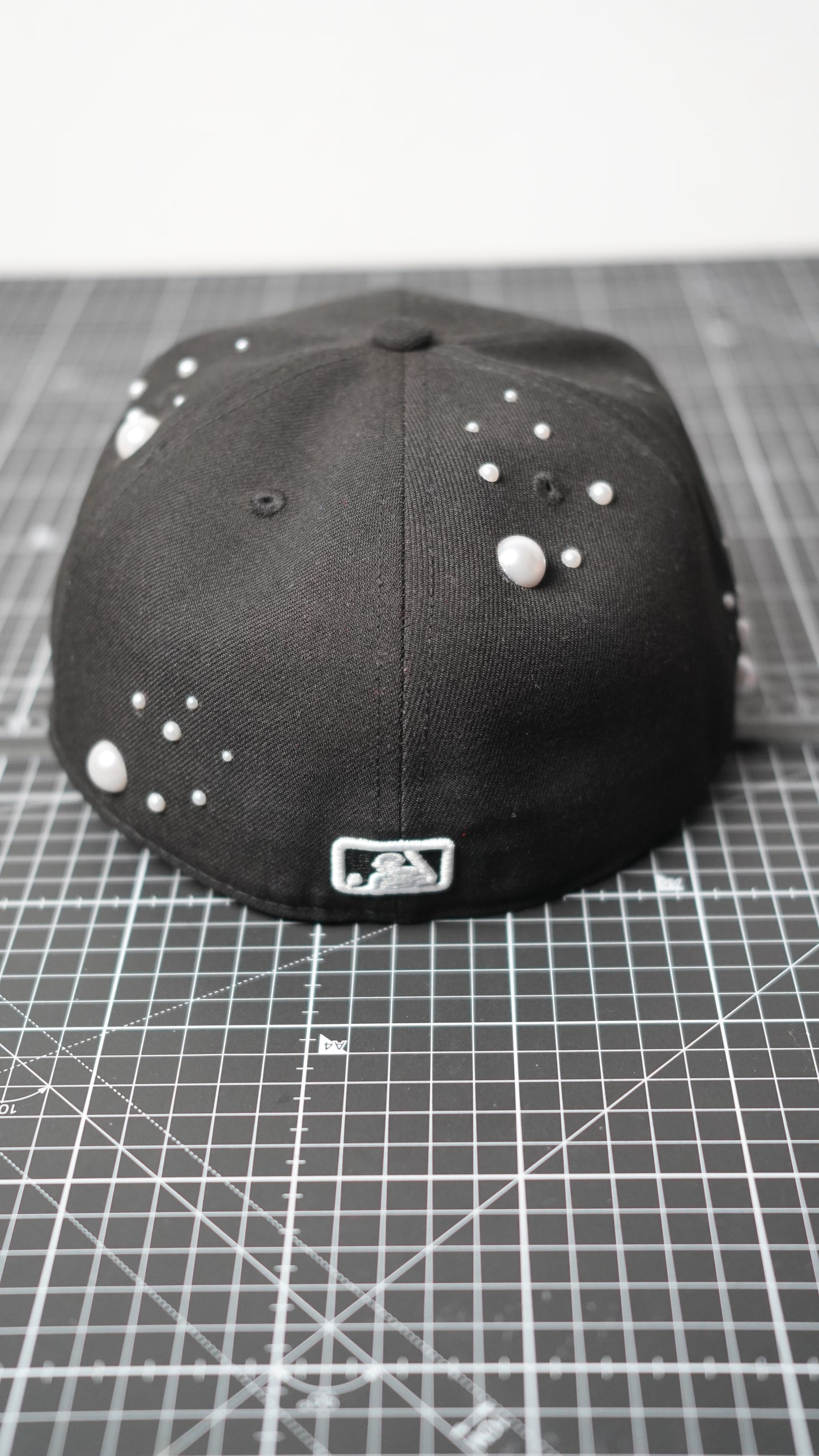 Custom-Fitted Caps “Black“ COSMA