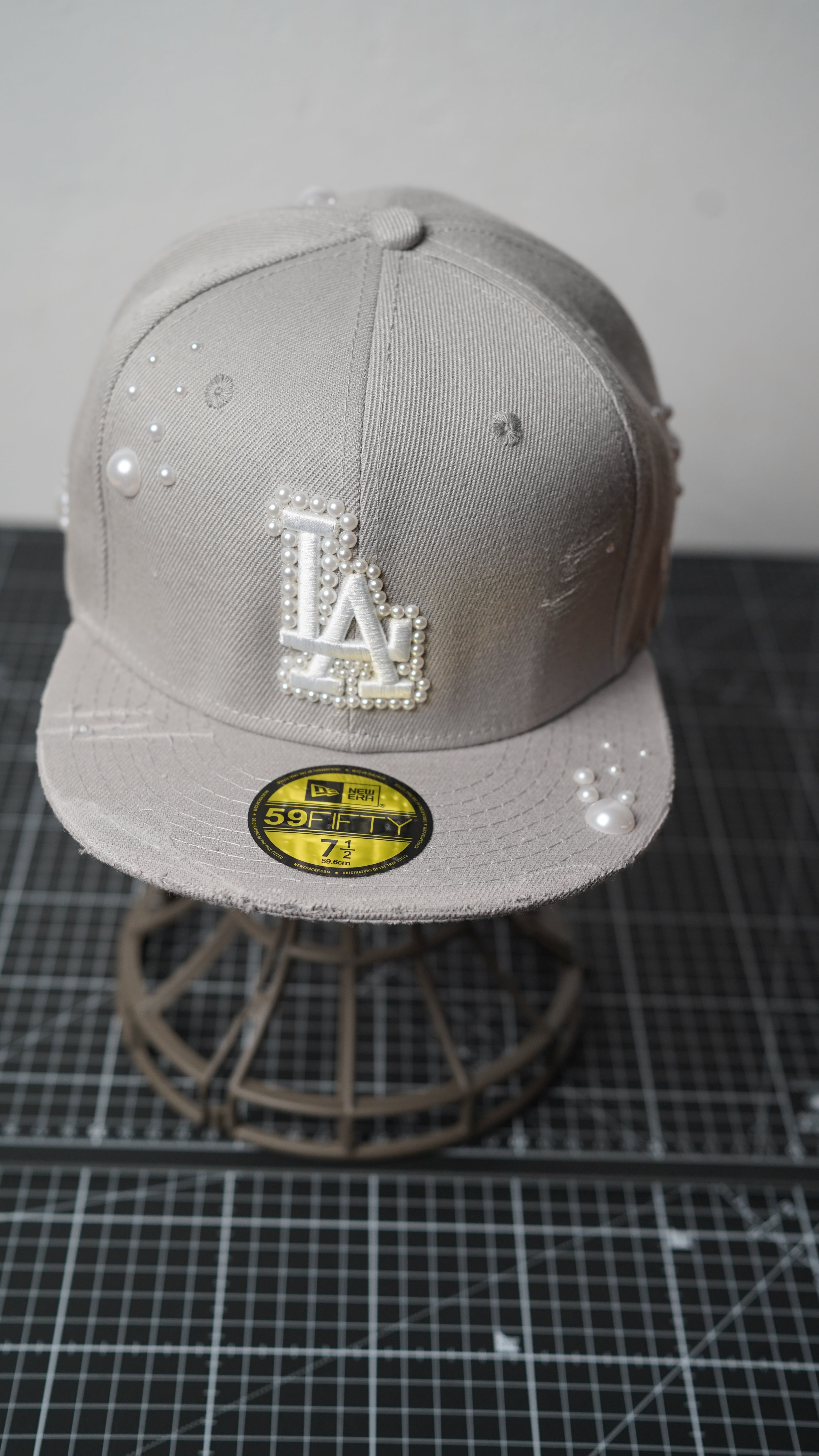 Custom-Fitted Caps “Gray“ COSMA