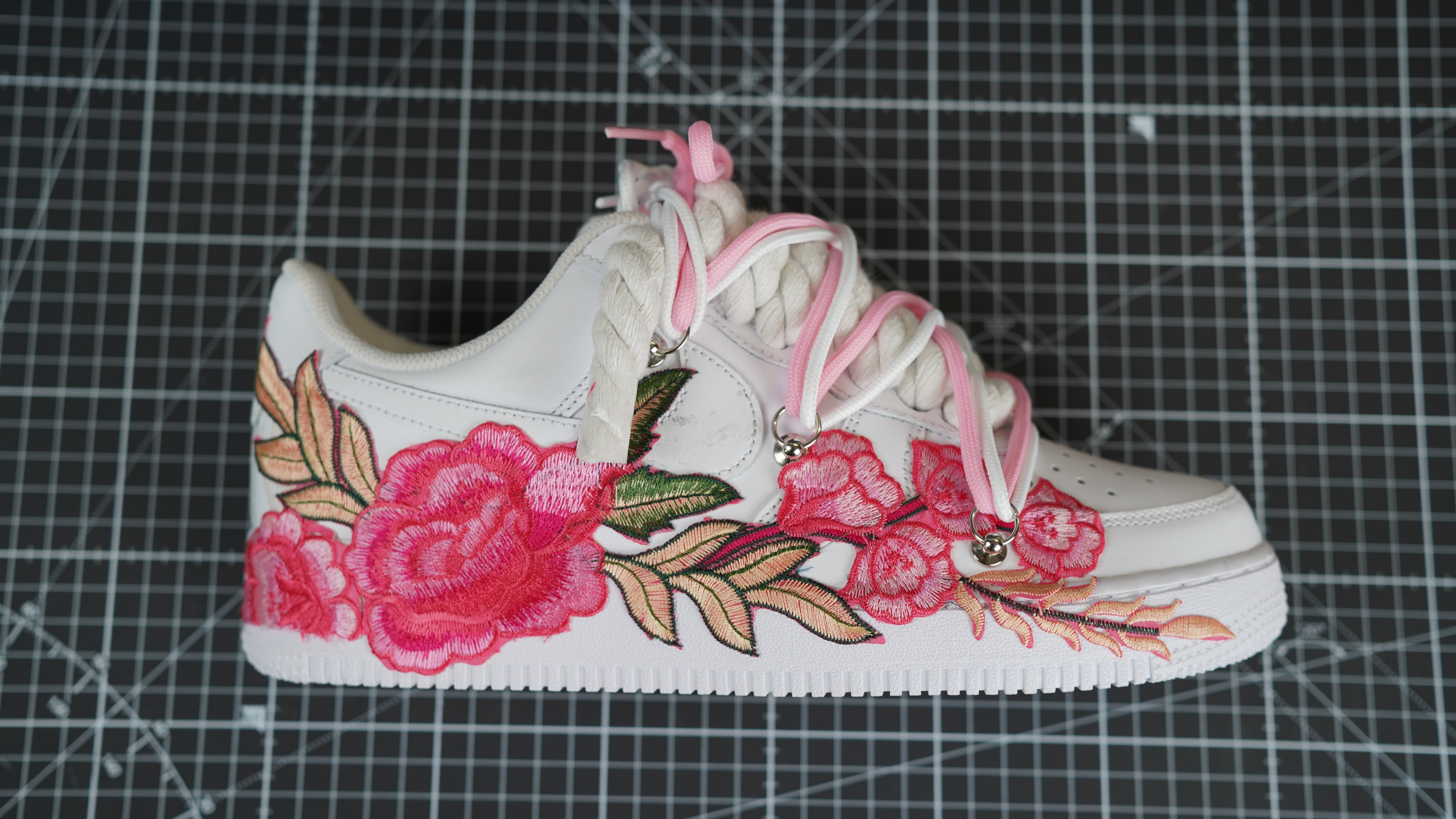 Custom Sneakers Weiß “ROPE LACES” Pink Parfait extra Dunk