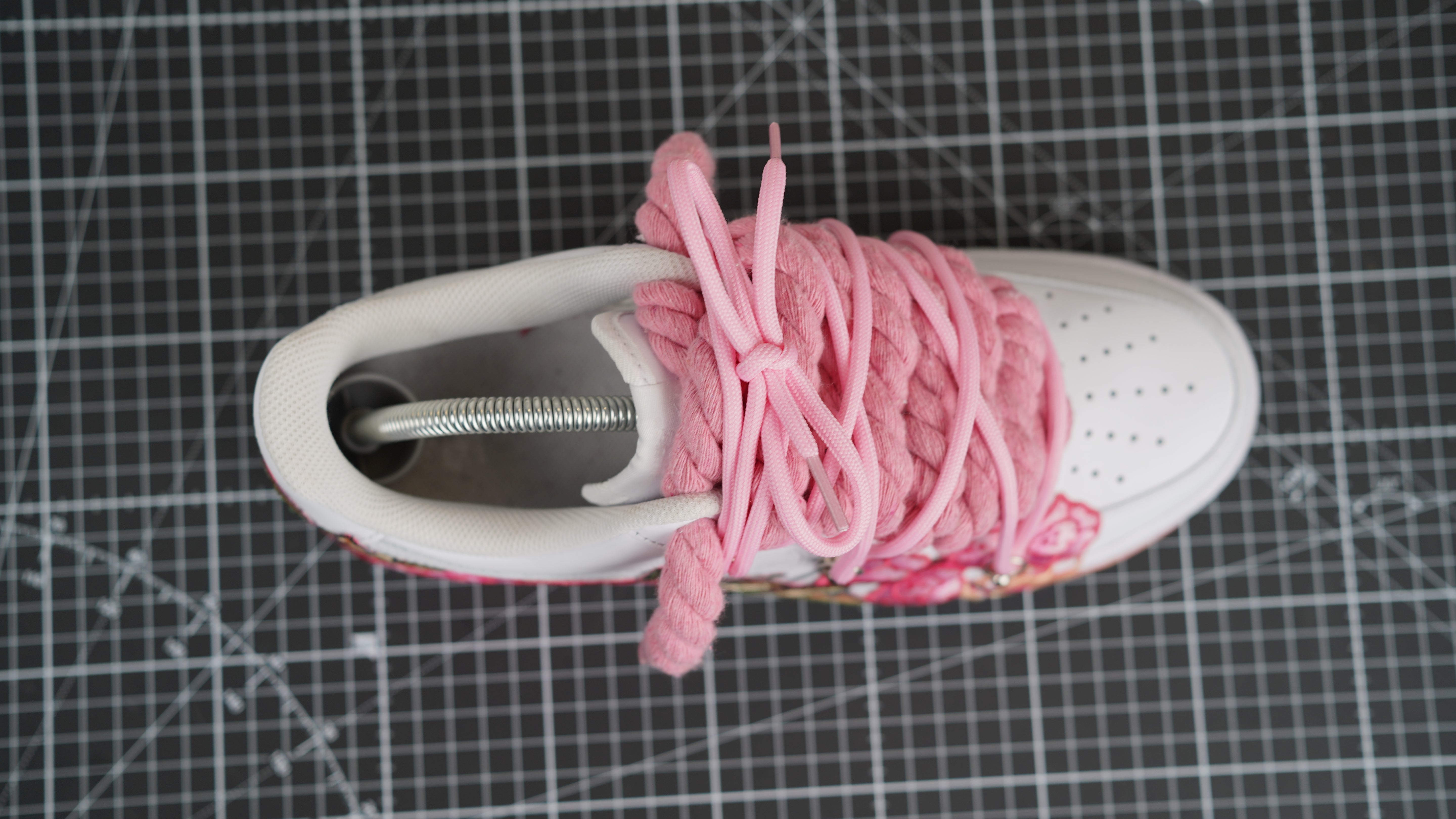Custom Sneakers Weiß “ROPE LACES” Rosé