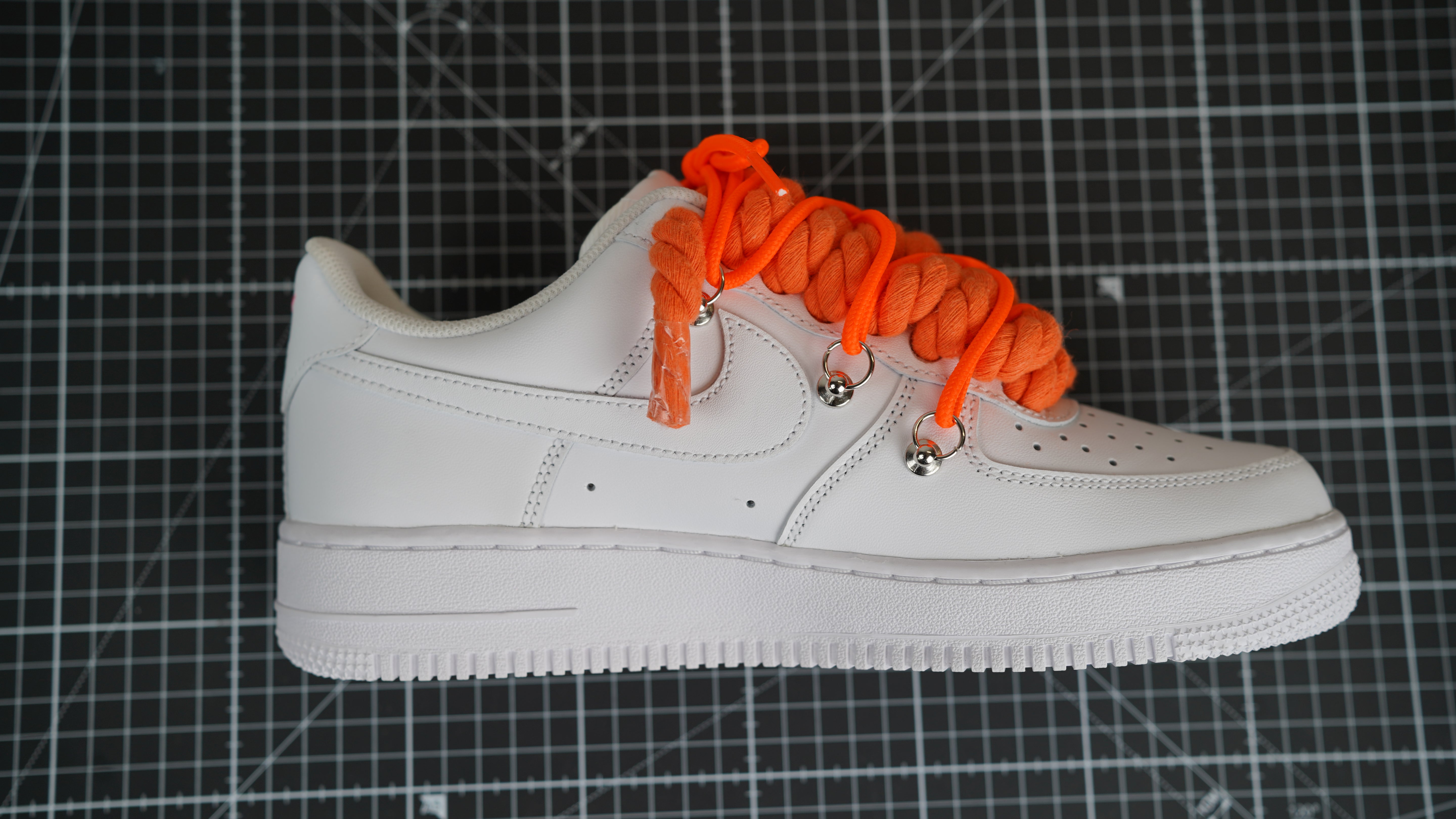 Custom Sneakers Weiß “ROPE LACES” Sunset