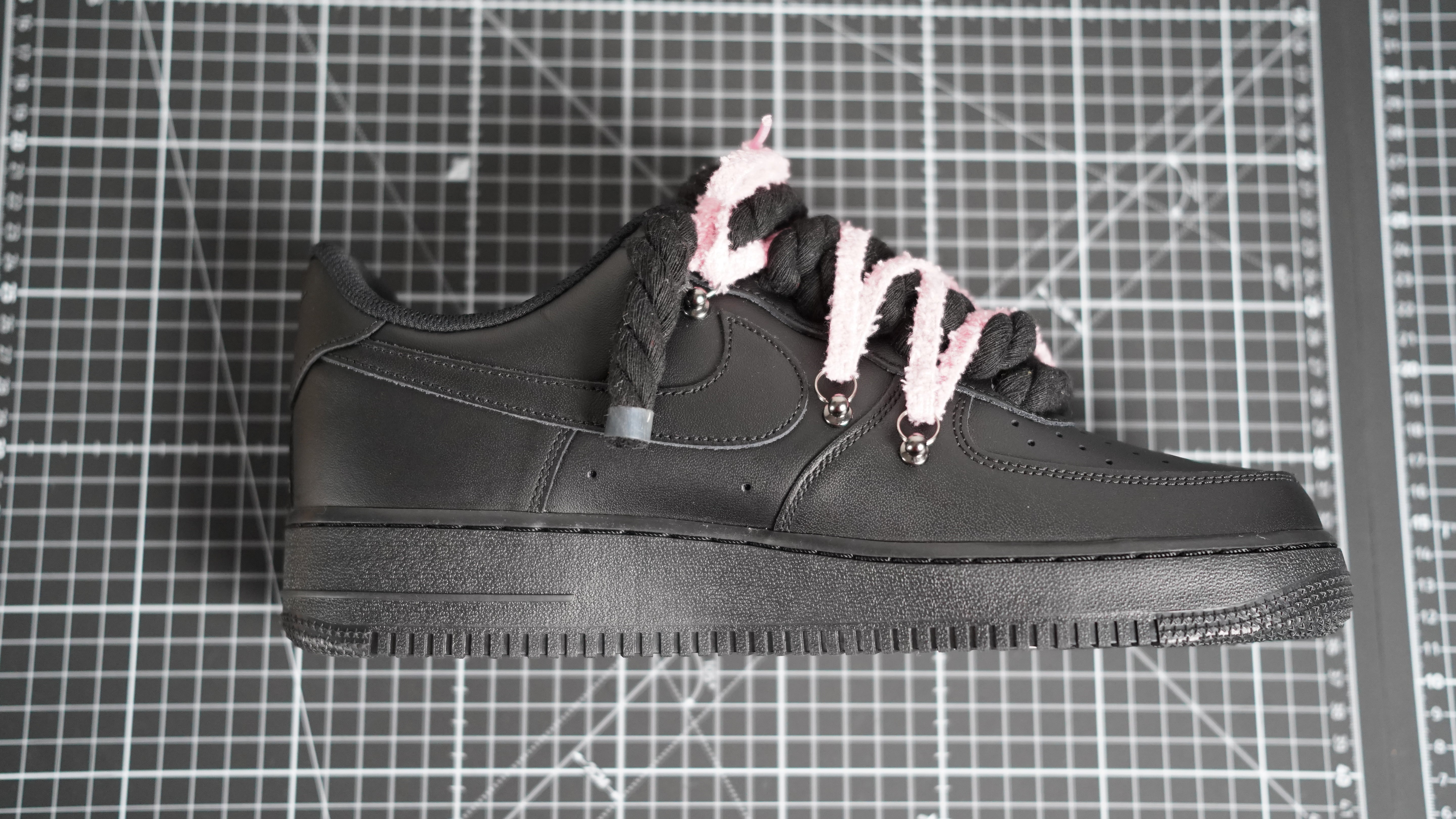 Custom Sneakers Black “ White ROPE LACES” Dunk pinkish-beige
