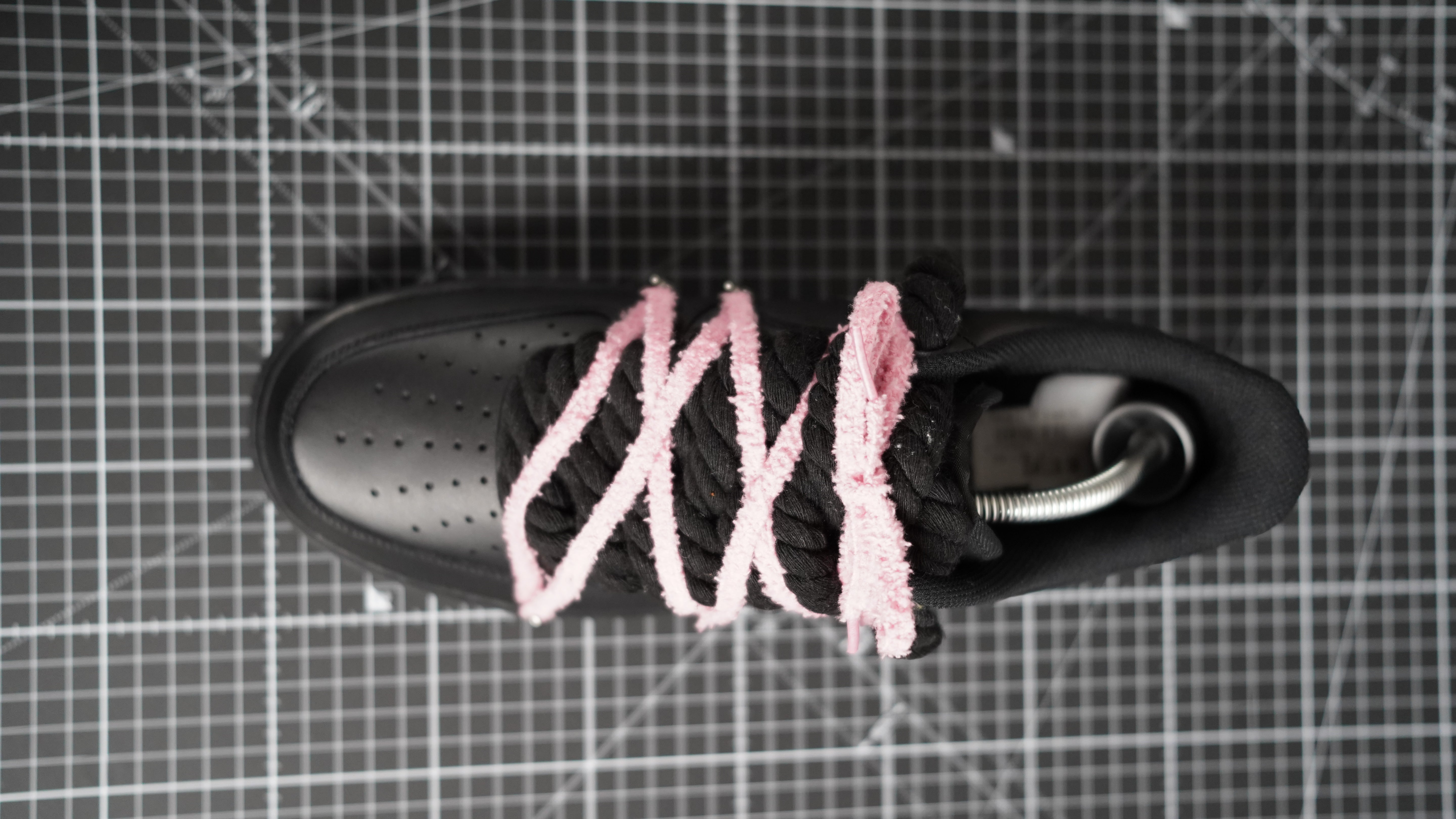 Custom Sneakers Black “ White ROPE LACES” Dunk pinkish-beige
