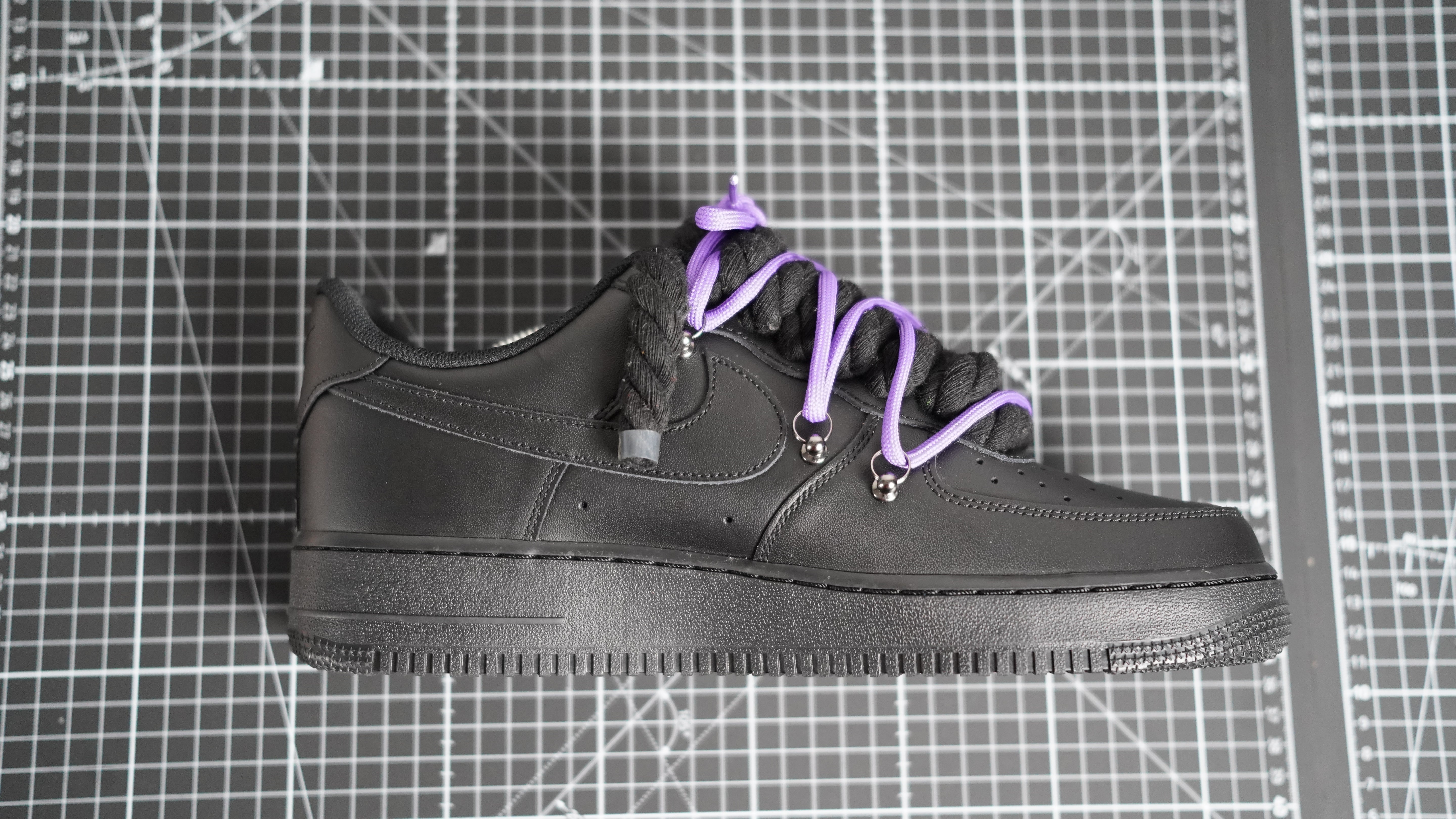 Custom Sneakers Schwarz “ROPE LACES” Dunk Purple