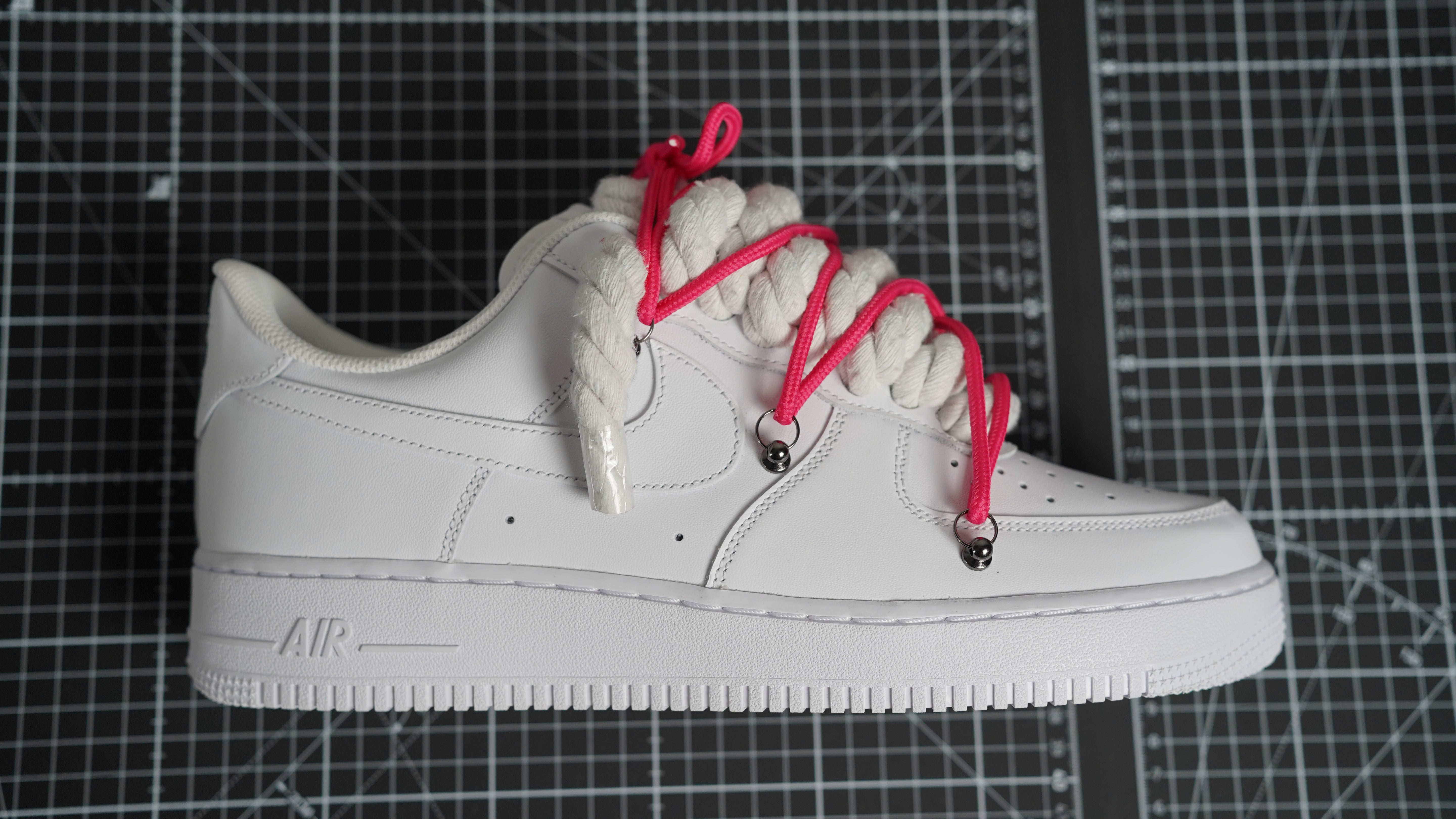 Custom Sneakers Weiß “ROPE LACES” Dunk crimson red