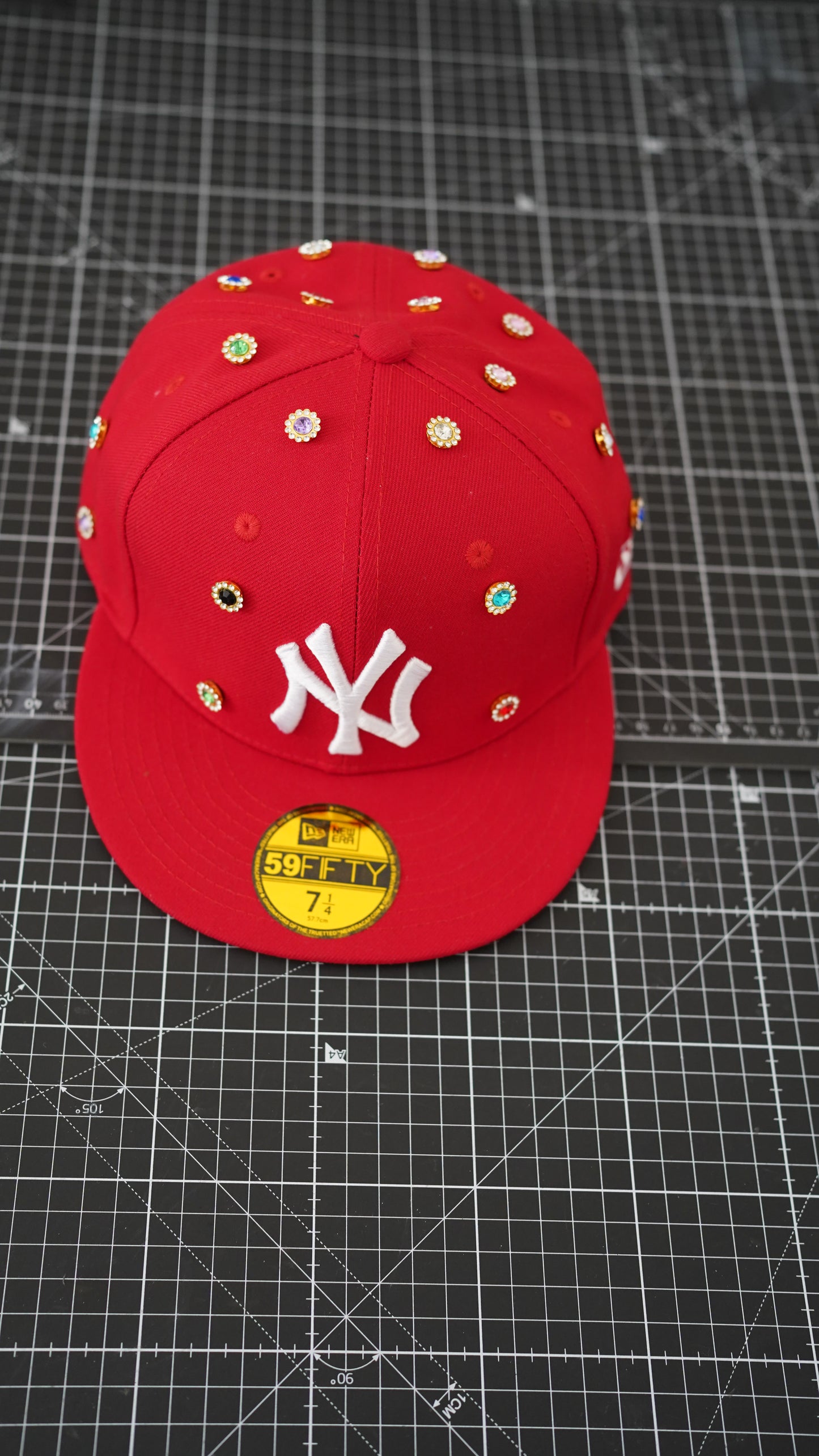 Custom-Fitted Caps “Red“ Midnight Gems
