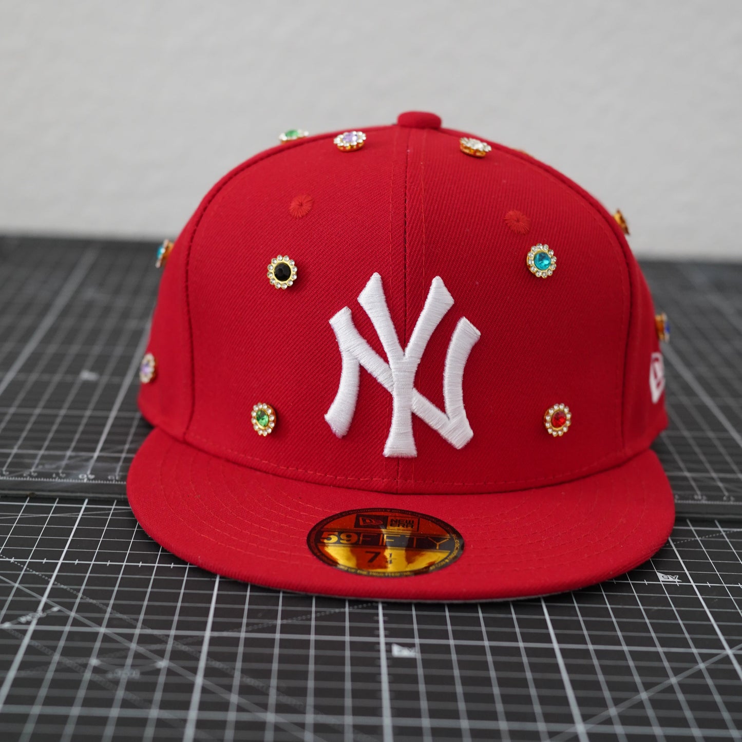 Custom-Fitted Caps “Red“ Midnight Gems