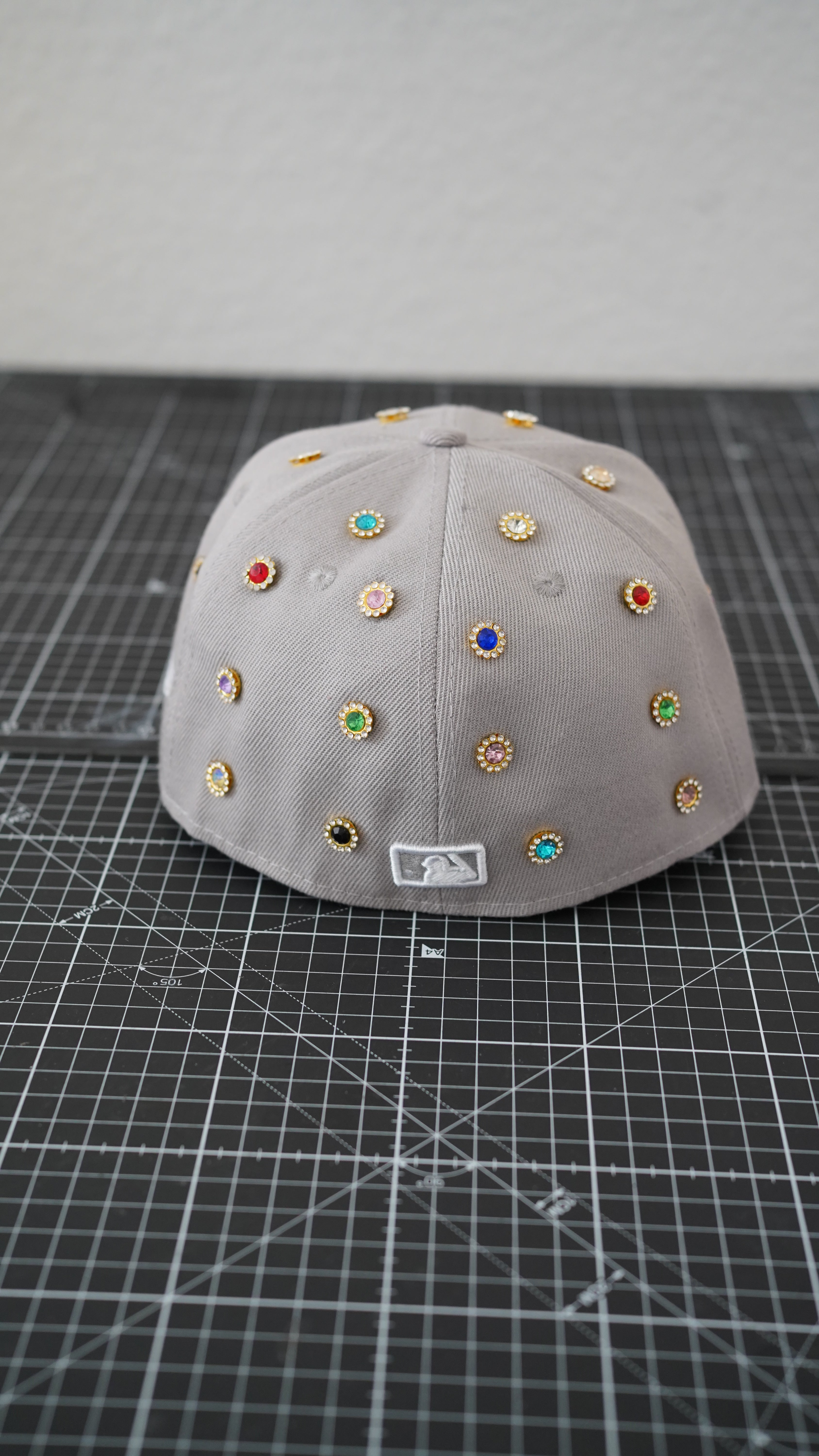 Custom-Fitted Caps “Gray“ Midnight Gems