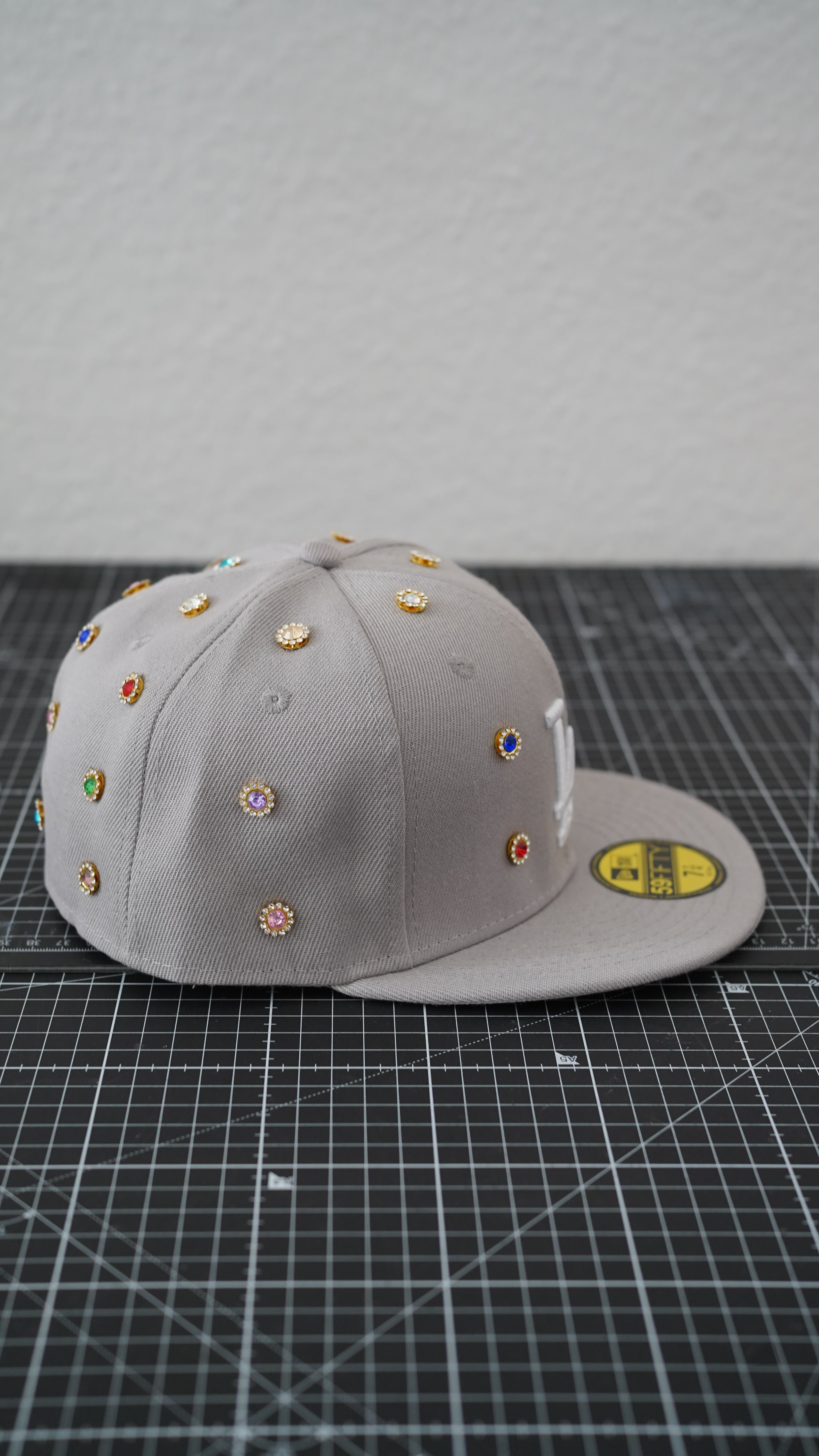Custom-Fitted Caps “Gray“ Midnight Gems