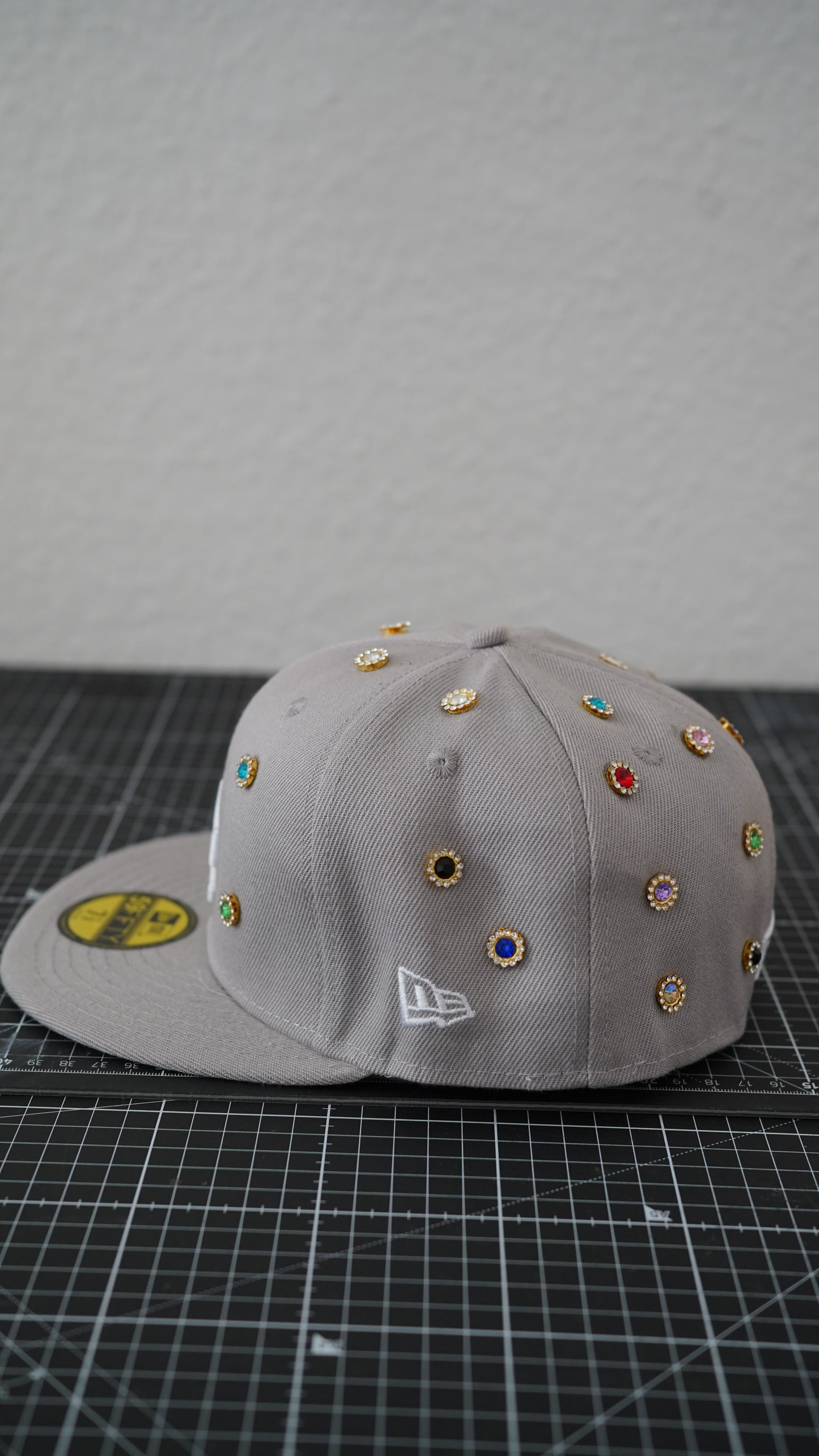 Custom-Fitted Caps “Gray“ Midnight Gems