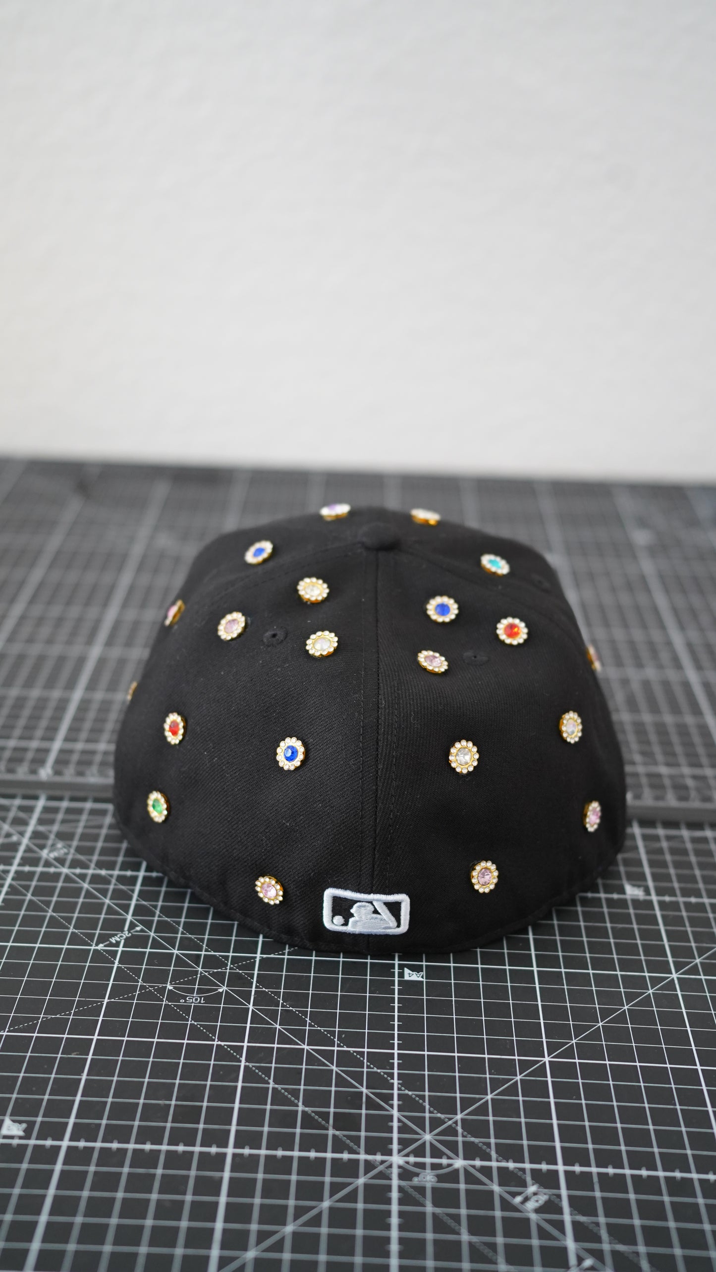 Custom-Fitted Caps “Black“ Midnight Gems