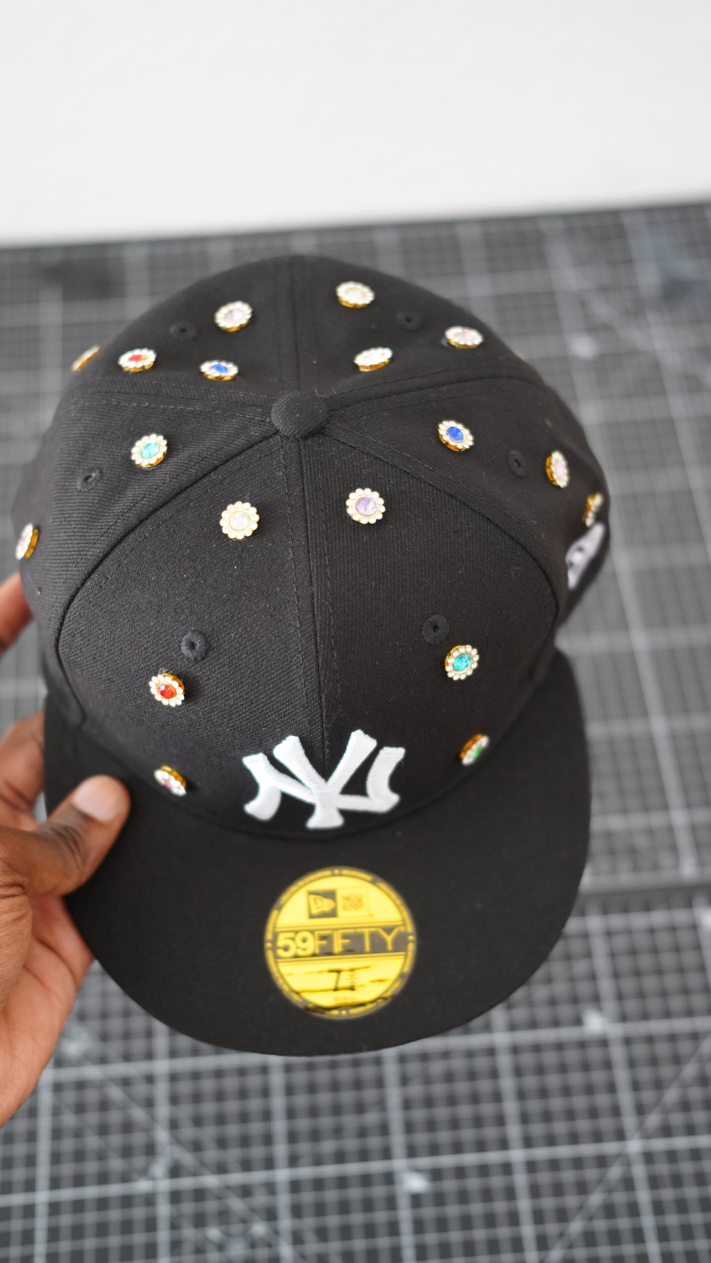 Custom-Fitted Caps “Black“ Midnight Gems