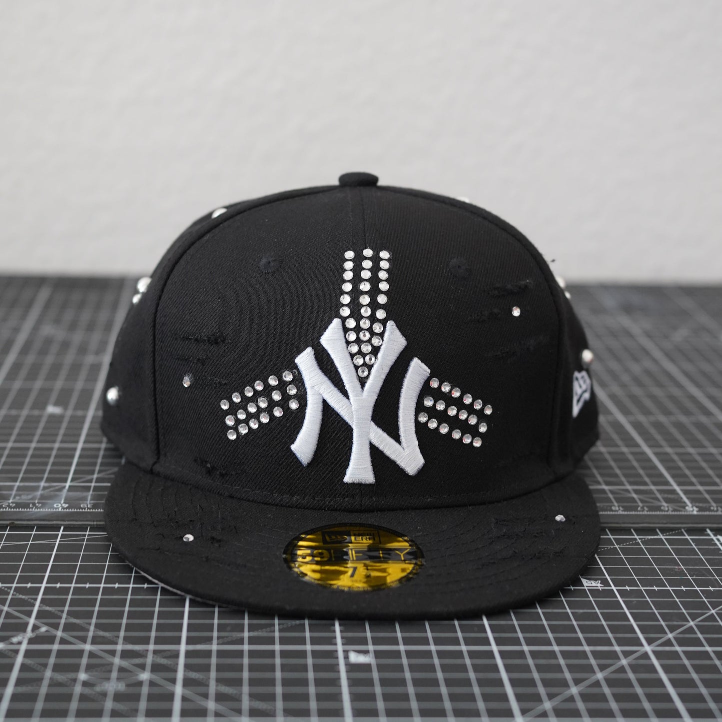 Custom-Fitted Caps “Black“ Ternity Gems